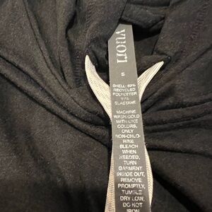 Vuori Black thin Sweatshirt